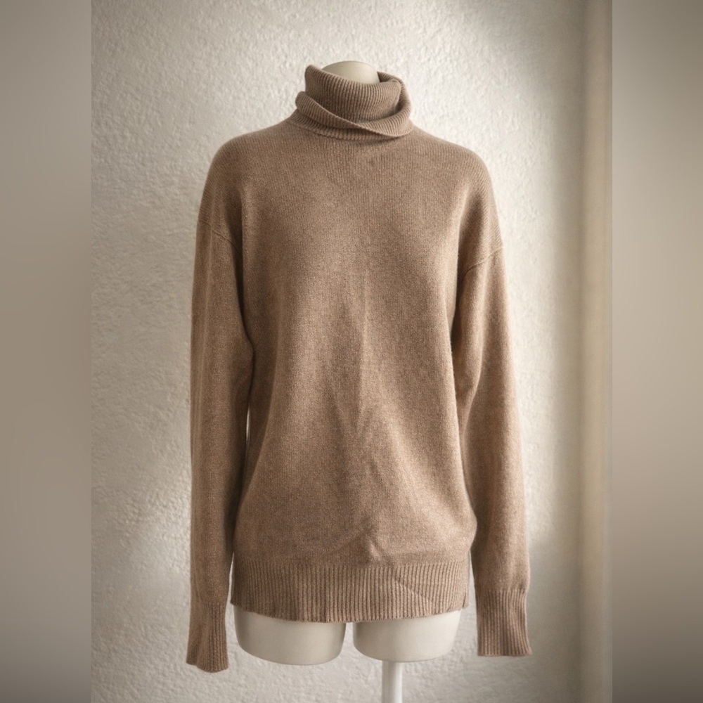 POLO BY RALPH LAUREN 100% cashmere  academia Tan Turtleneck as is(holes ) Sz 40